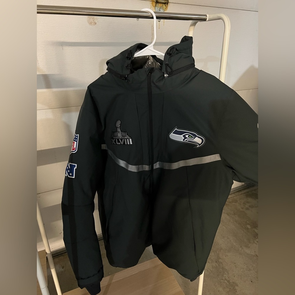 NBW NWT Seahawks Super Bowl XLVIII Nike Down Jacket